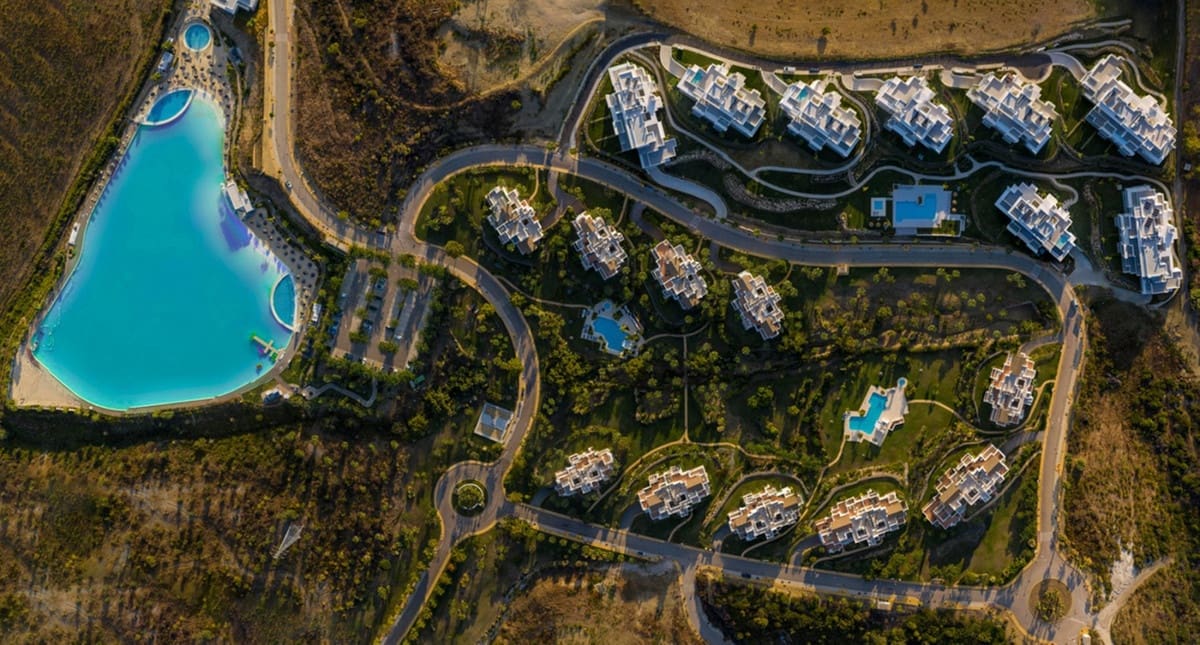 2 bedroom Apartment for sale in Estepona with pool - € 580,000 (Ref: 7195907)