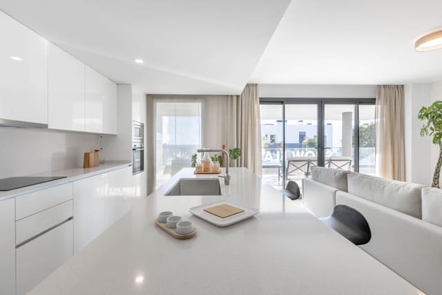 Apartamento de 3 habitaciones en Estepona en venta con piscina garaje - 407.000 € (Ref: 7196063)