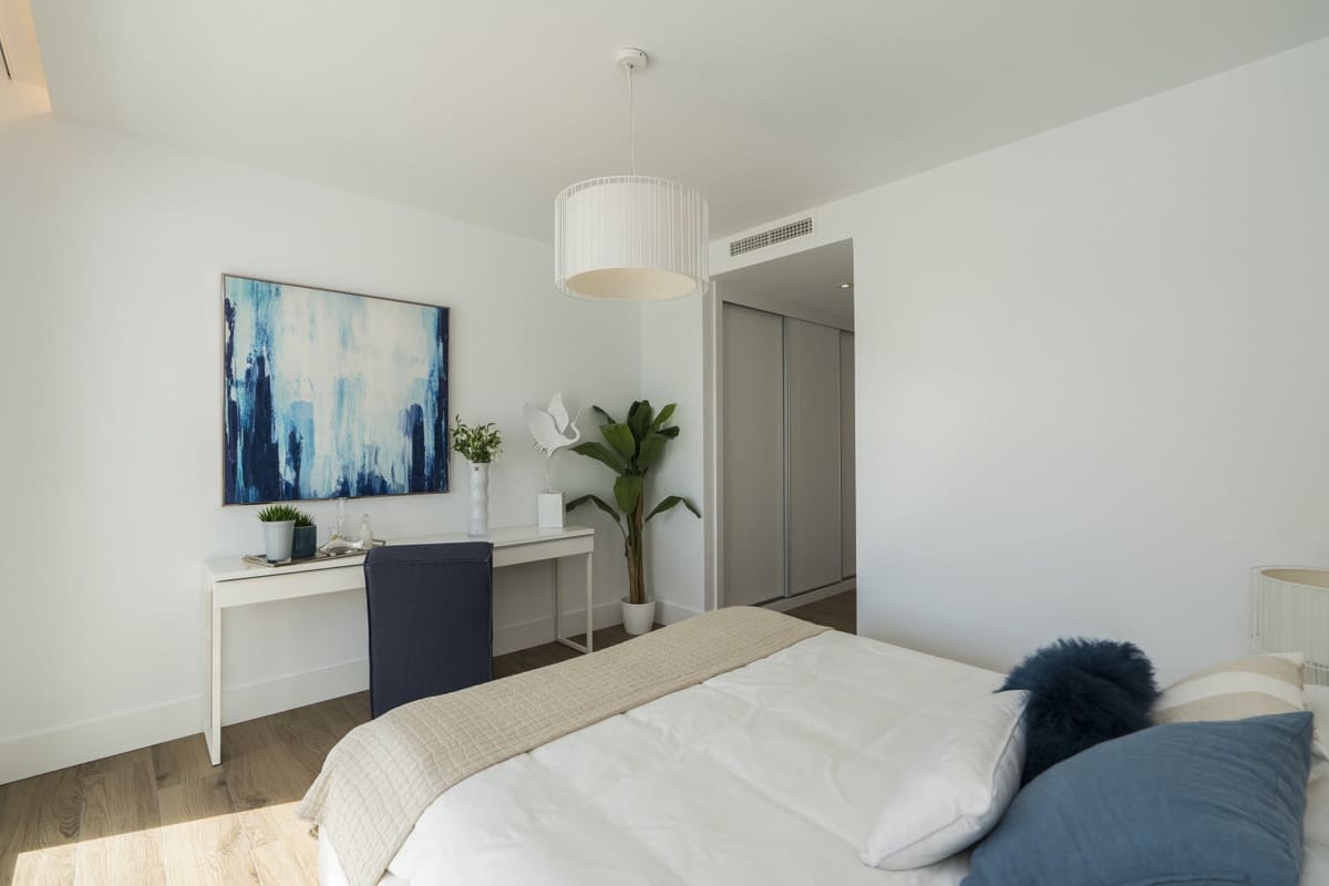 2 bedroom Apartment for sale in Sotogrande - € 439,000 (Ref: 7196075)