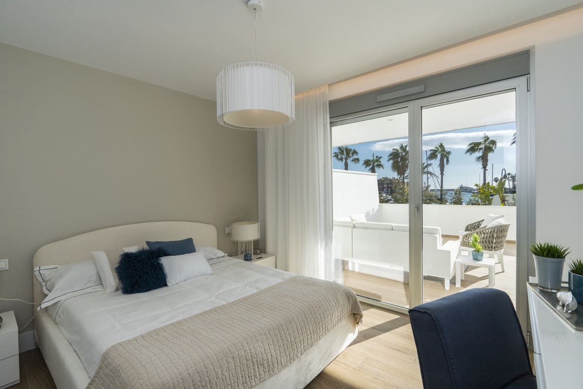 2 bedroom Apartment for sale in Sotogrande - € 439,000 (Ref: 7196075)