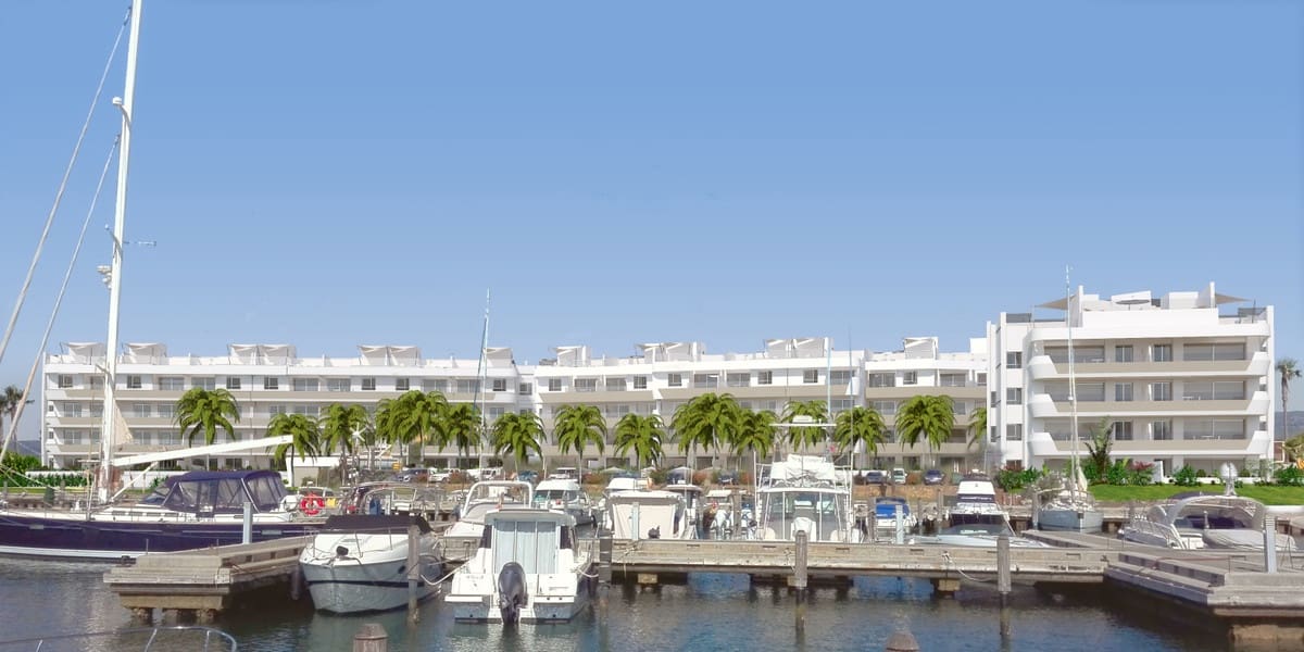 2 bedroom Apartment for sale in Sotogrande - € 439,000 (Ref: 7196075)