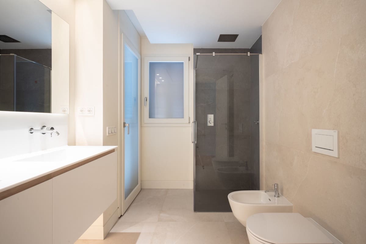 3 bedroom Penthouse for sale in Marbella with pool garage - € 2,595,000 (Ref: 7196105)