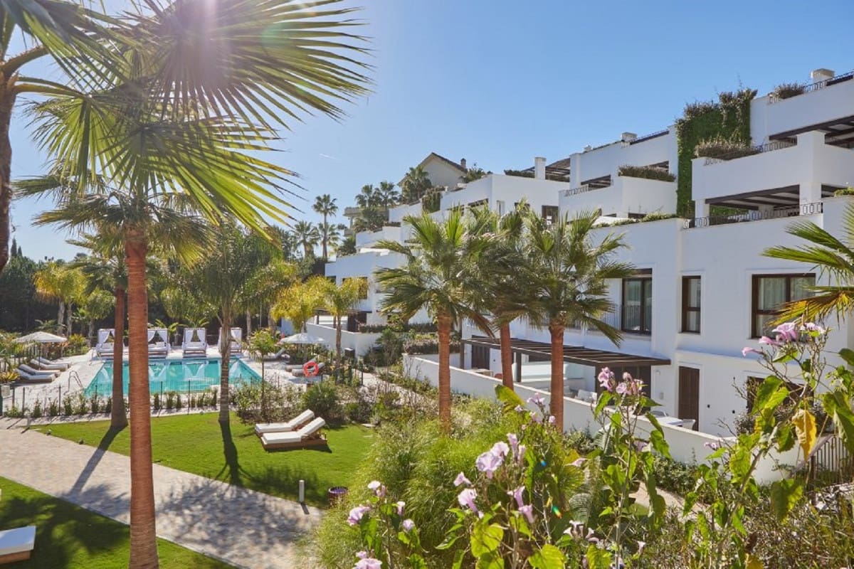 3 bedroom Penthouse for sale in Marbella with pool garage - € 2,595,000 (Ref: 7196105)