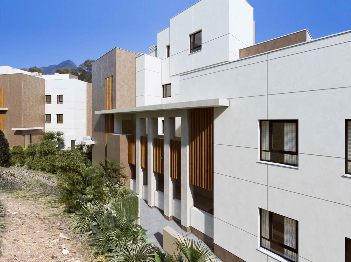 3 sypialnia Penthouse na sprzedaż w Marbella z basenem - 950 000 € (Ref: 7196119)