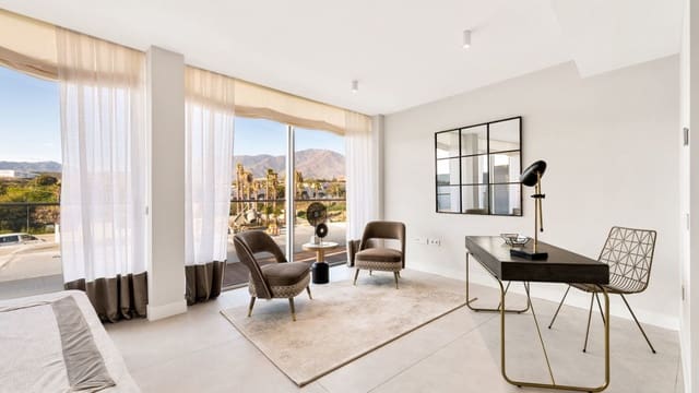 4 soverom Penthouse til salgs i Estepona med svømmebasseng garasje - € 2 700 000 (Ref: 7196178)