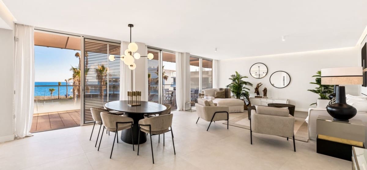 4 soverom Penthouse til salgs i Estepona med svømmebasseng garasje - € 2 700 000 (Ref: 7196178)