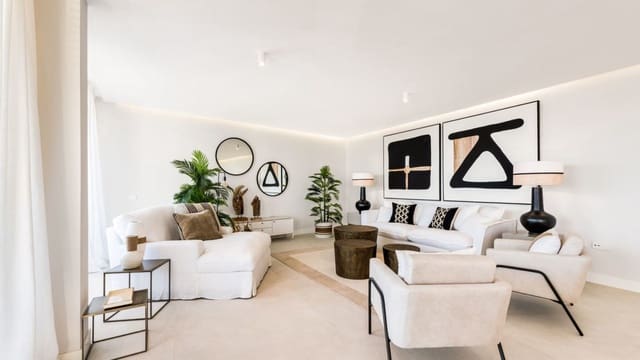 4 soverom Penthouse til salgs i Estepona med svømmebasseng garasje - € 2 700 000 (Ref: 7196178)