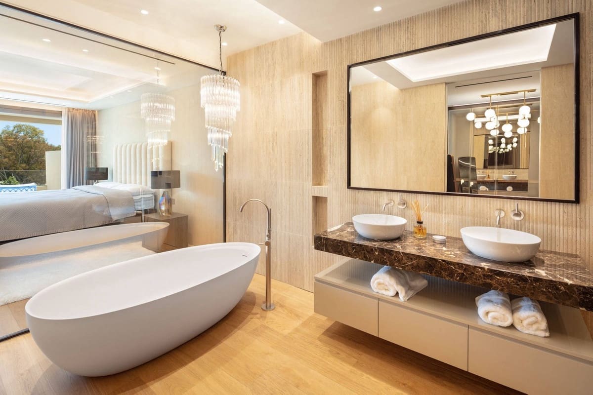 4 sypialnia Penthouse na sprzedaż w Marbella z basenem garażem - 5 750 000 € (Ref: 7196183)