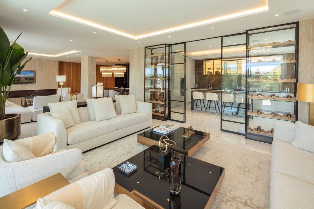 4 sypialnia Penthouse na sprzedaż w Marbella z basenem garażem - 5 750 000 € (Ref: 7196183)