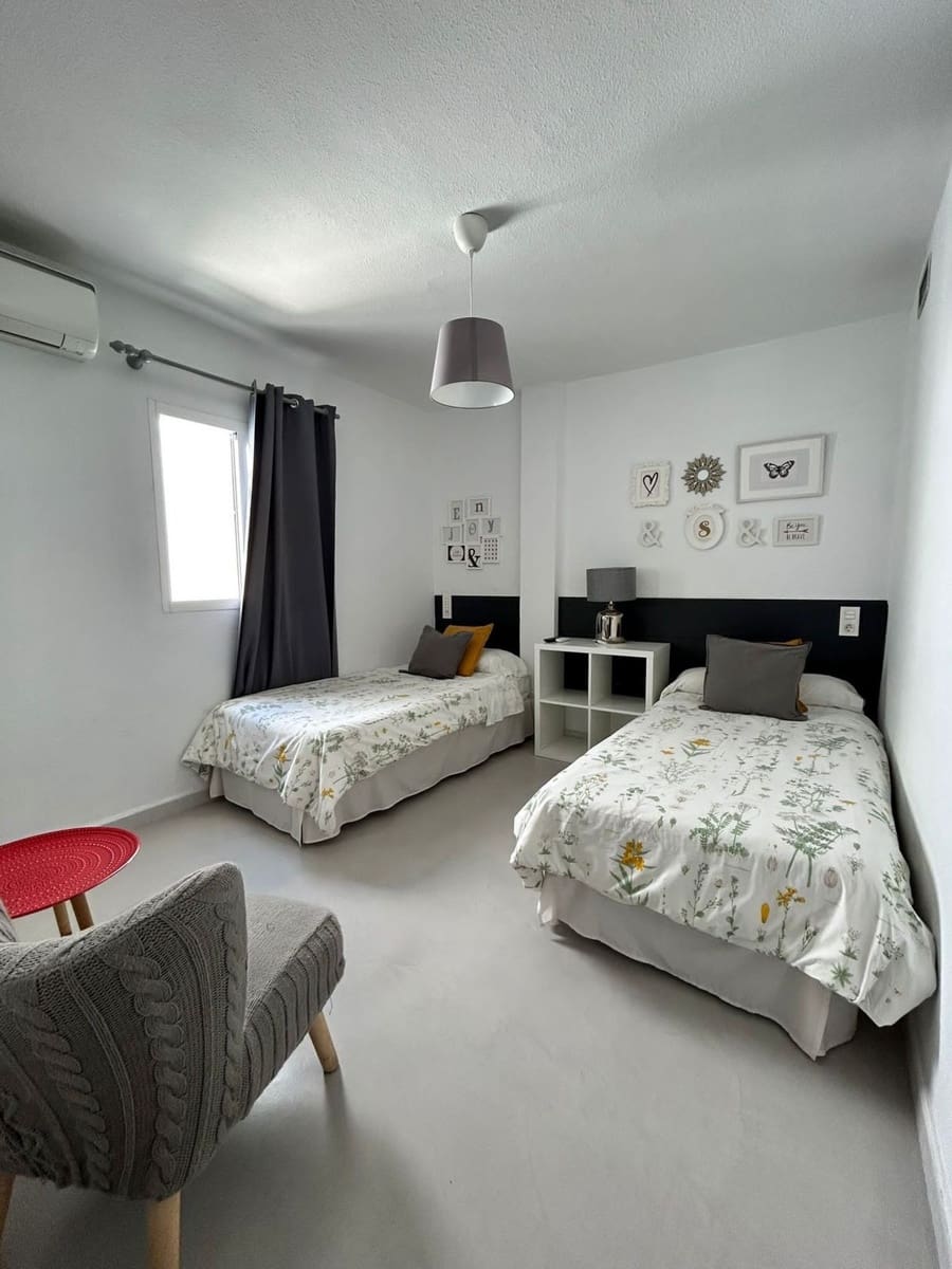 17 bedroom Hotel for sale in Marbella - € 3,300,000 (Ref: 7317830)