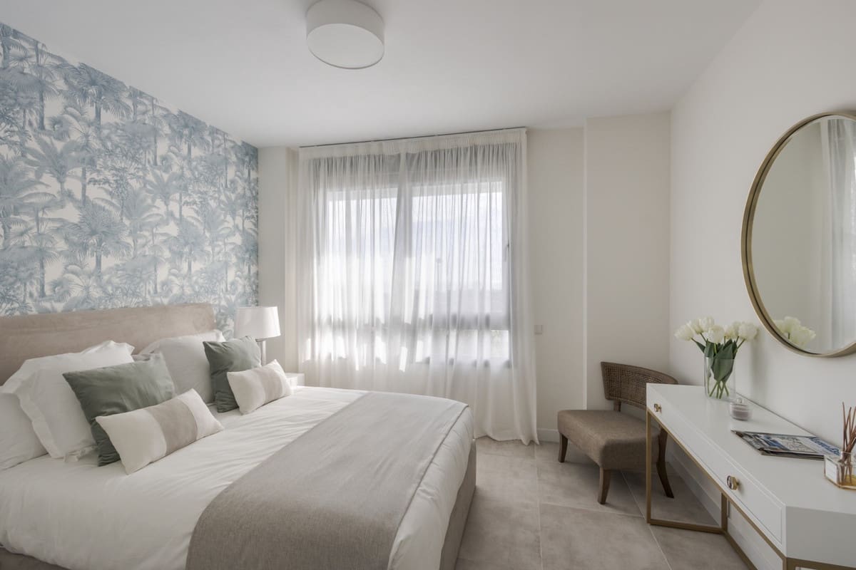 3 bedroom Apartment for sale in Estepona with pool garage - € 382,000 (Ref: 7410387)