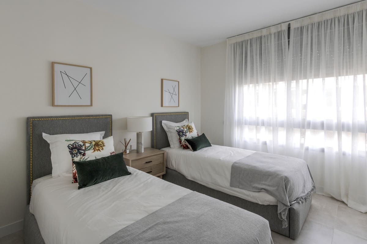 3 bedroom Apartment for sale in Estepona with pool garage - € 382,000 (Ref: 7410387)