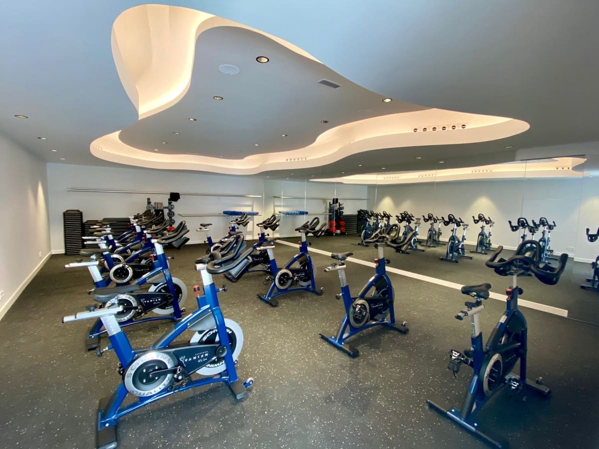 3 bedroom Apartment for sale in Estepona with pool garage - € 382,000 (Ref: 7410387)