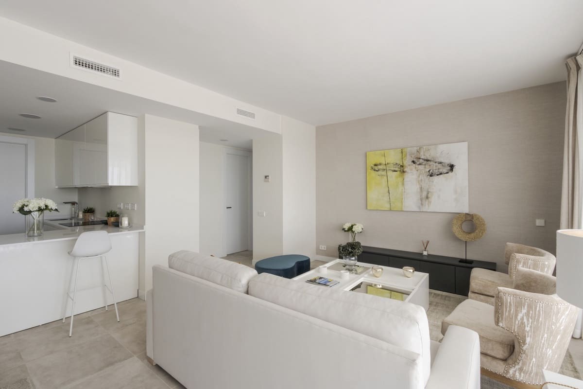 3 bedroom Apartment for sale in Estepona with pool garage - € 382,000 (Ref: 7410387)