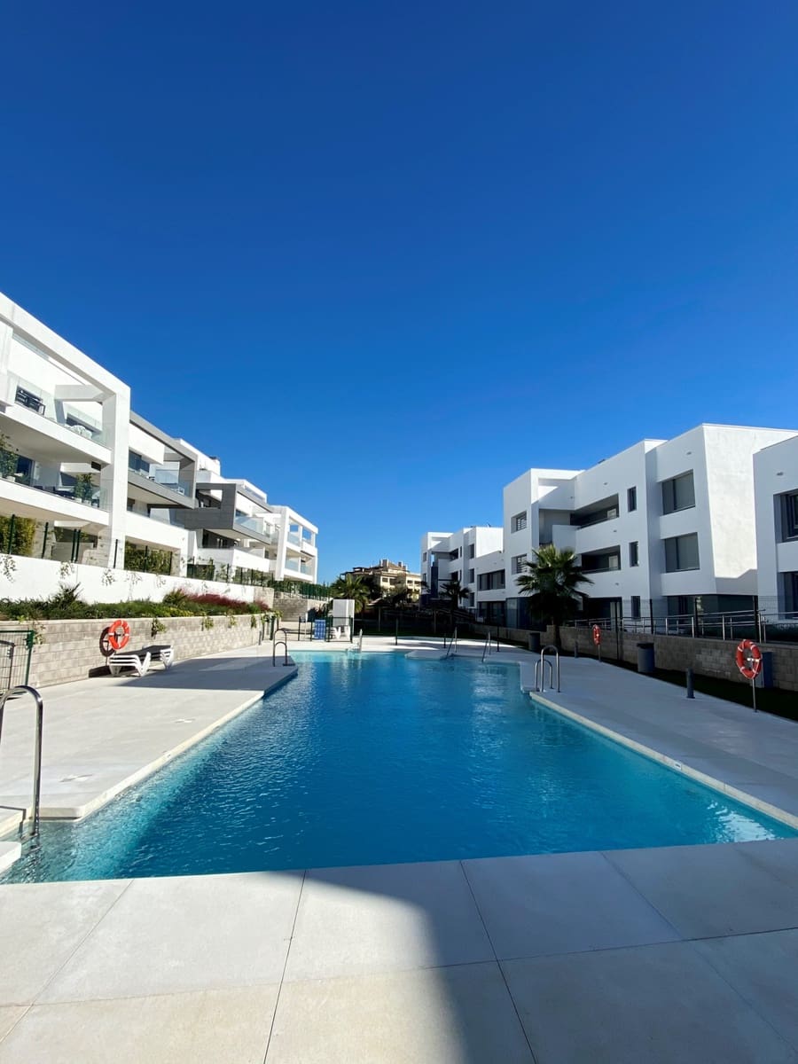 3 bedroom Apartment for sale in Estepona with pool garage - € 382,000 (Ref: 7410387)