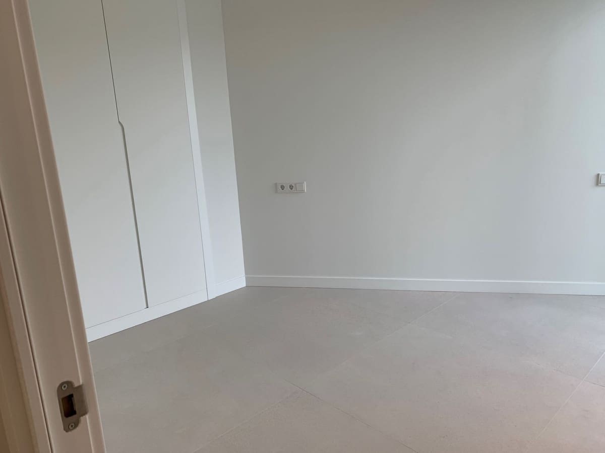 4 quarto Moradia Geminada para venda em Marbella com piscina garagem - 1 630 000 € (Ref: 7441562)