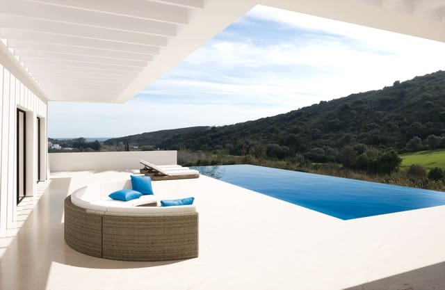 3 sypialnia Willa na sprzedaż w Estepona z basenem garażem - 650 000 € (Ref: 7556540)