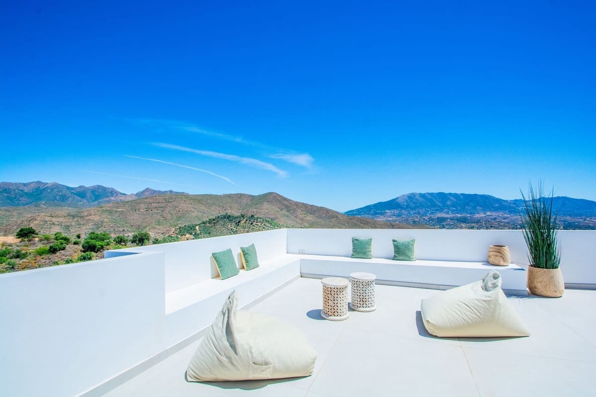 3 slaapkamer Villa te koop in Elviria met zwembad - € 1.600.000 (Ref: 8017223)