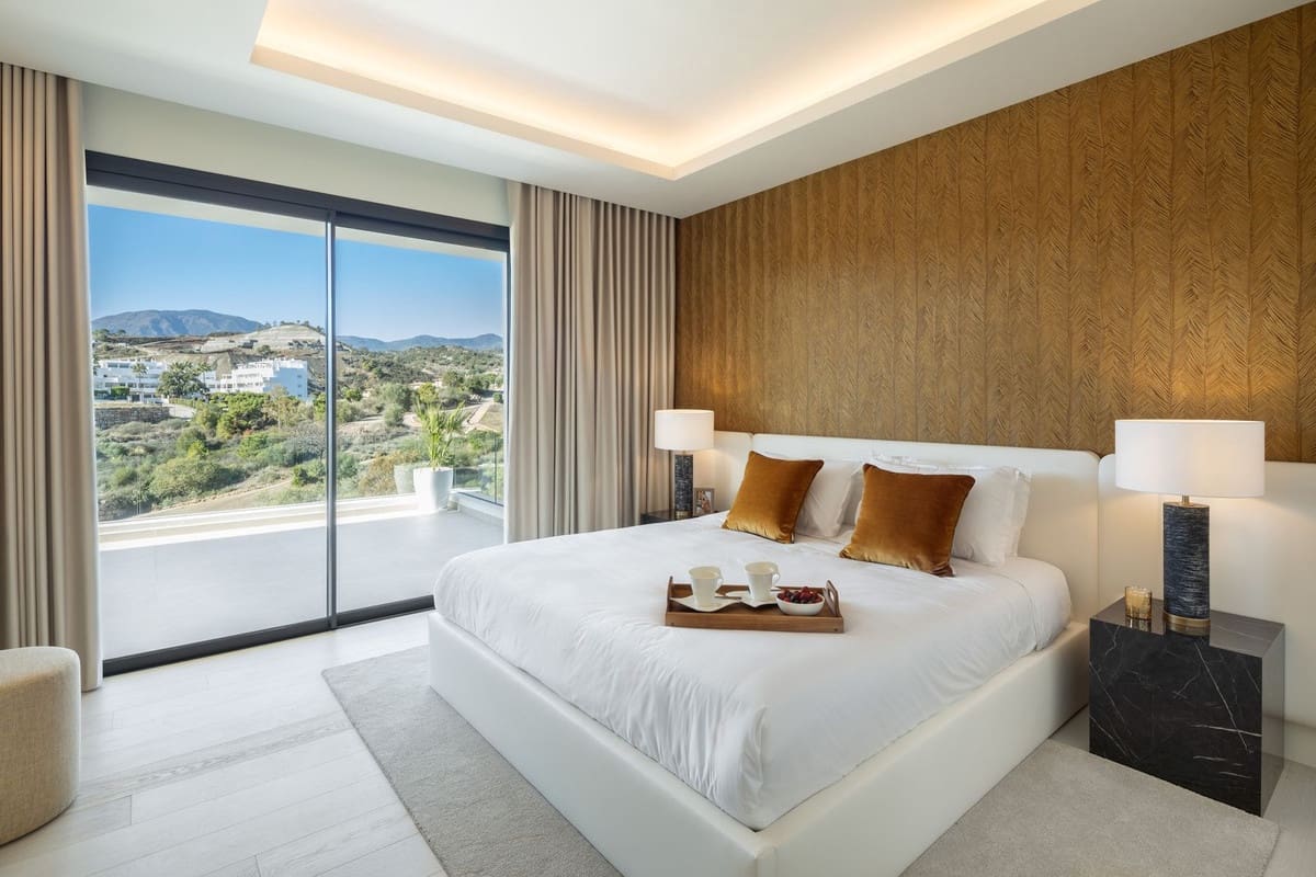 5 quarto Moradia para venda em Estepona com piscina garagem - 2 950 000 € (Ref: 8304365)