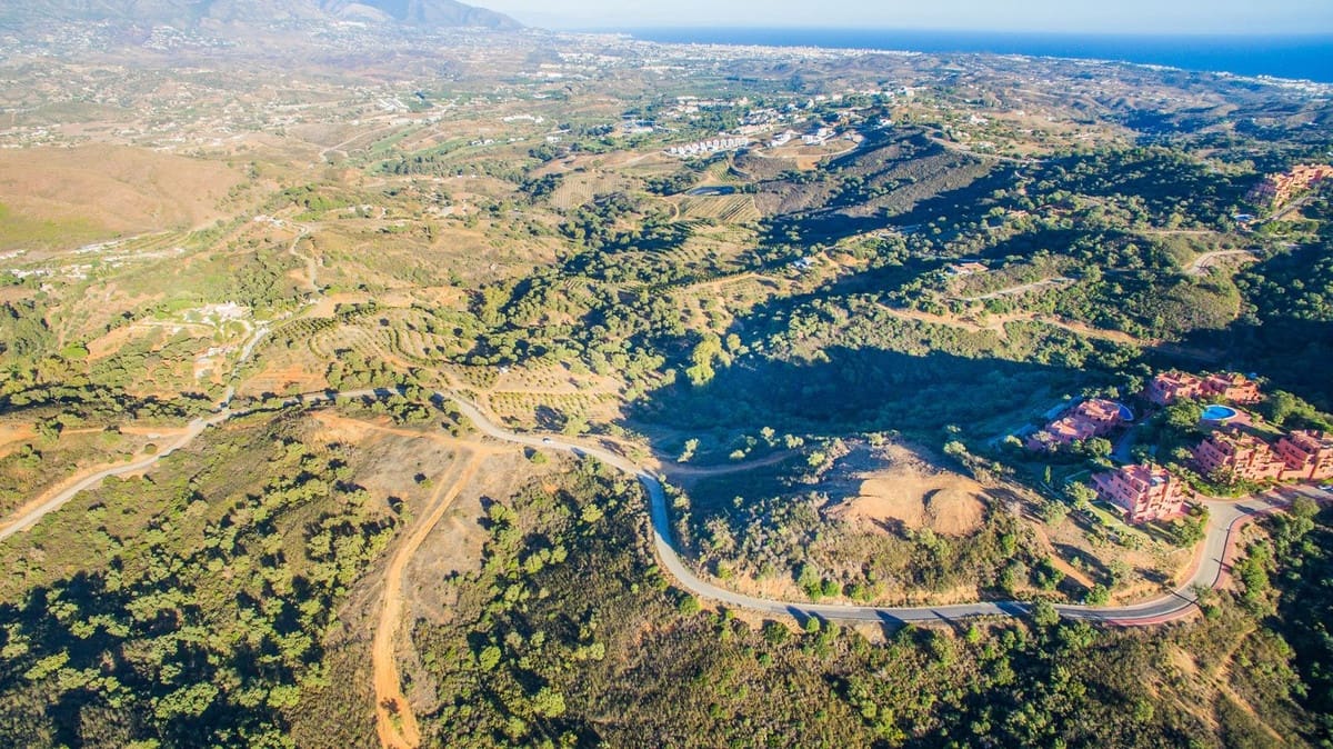 6 makuuhuone Huvila myytävänä paikassa Elviria mukana uima-altaan 
autotalli - 3 000 000 € (Ref: 8504890)