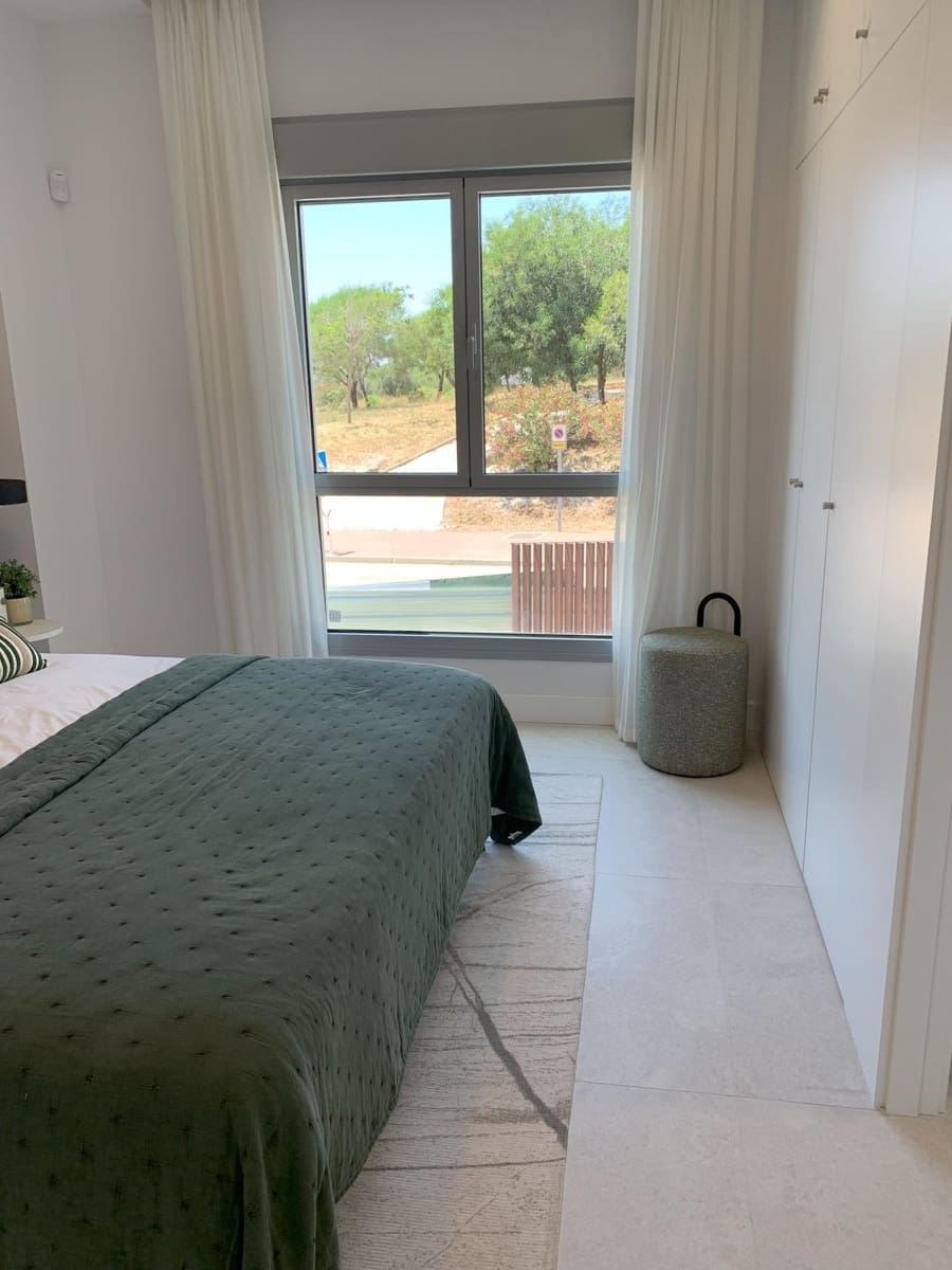 4 quarto Penthouse para venda em Marbella com piscina garagem - 1 395 000 € (Ref: 9401630)