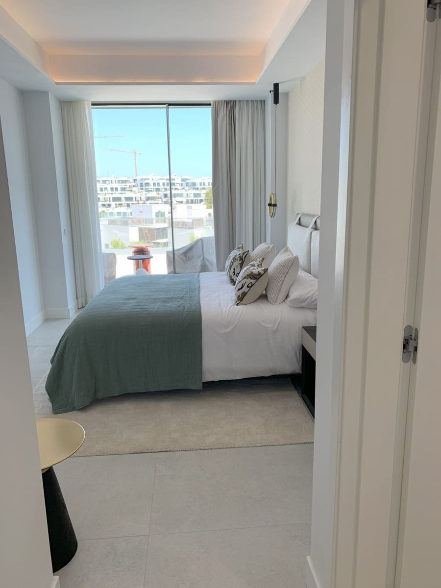 4 quarto Penthouse para venda em Marbella com piscina garagem - 1 395 000 € (Ref: 9401630)