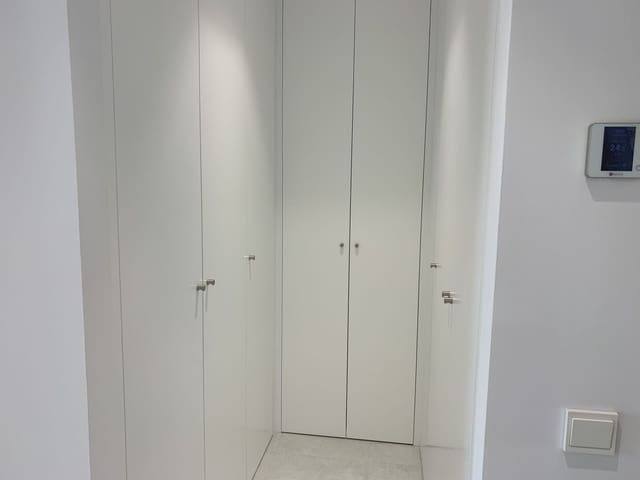 3 soverom Penthouse til salgs i Marbella med svømmebasseng garasje - € 1 395 000 (Ref: 9401630)