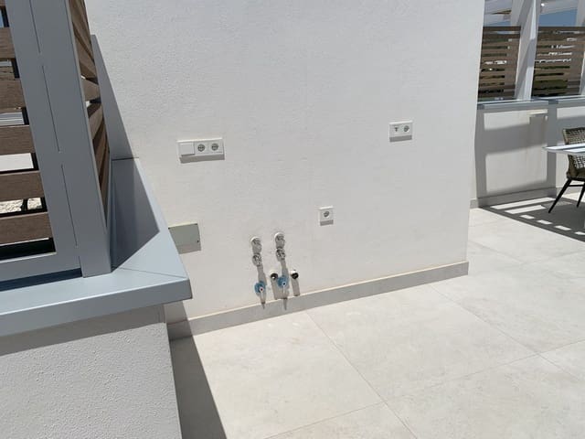 3 soverom Penthouse til salgs i Marbella med svømmebasseng garasje - € 1 395 000 (Ref: 9401630)