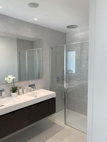 3 soverom Penthouse til salgs i Marbella med svømmebasseng garasje - € 1 395 000 (Ref: 9401630)