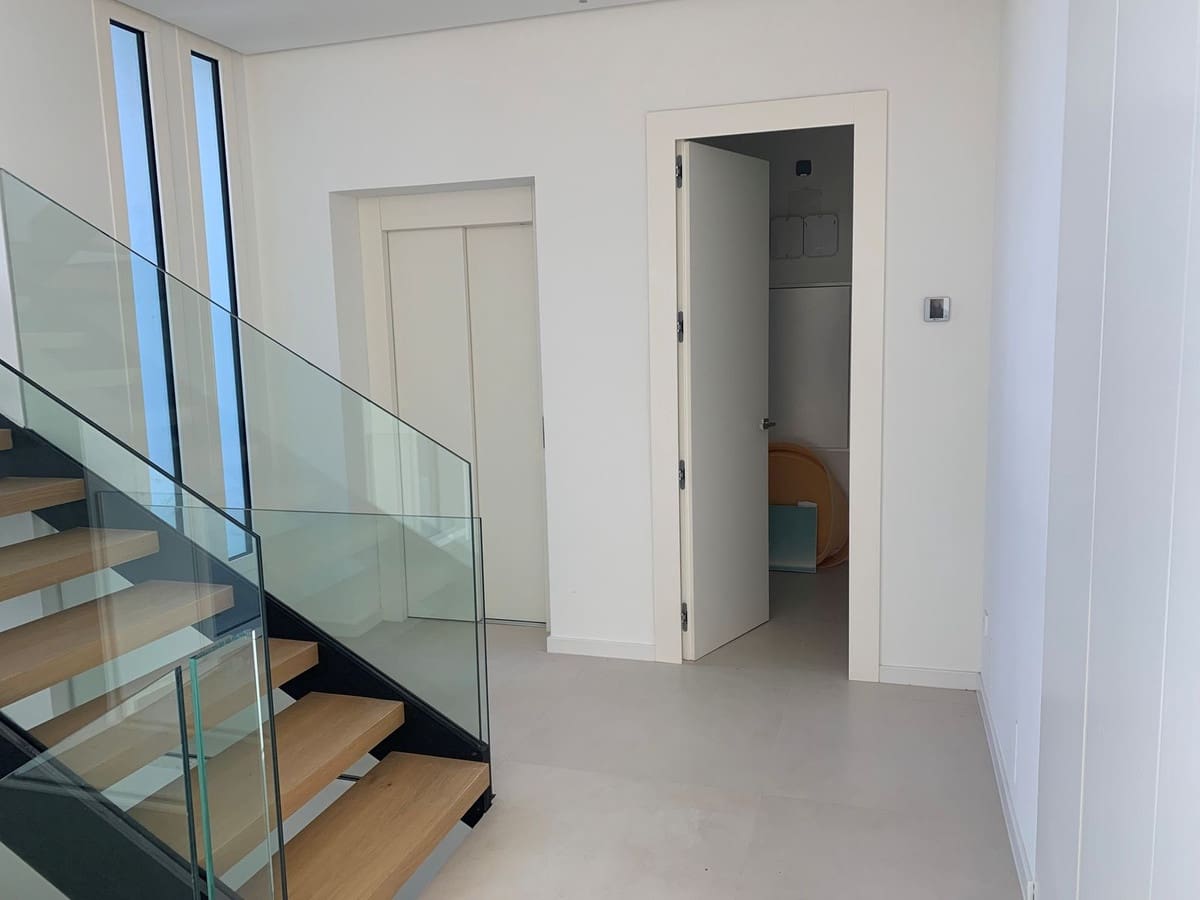 4 soverom Villa til salgs i Marbella med svømmebasseng garasje - € 4 500 000 (Ref: 9401639)