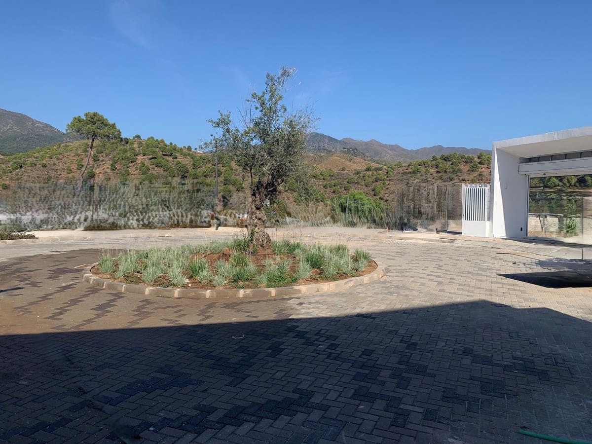 4 soverom Villa til salgs i Marbella med svømmebasseng garasje - € 4 500 000 (Ref: 9401639)