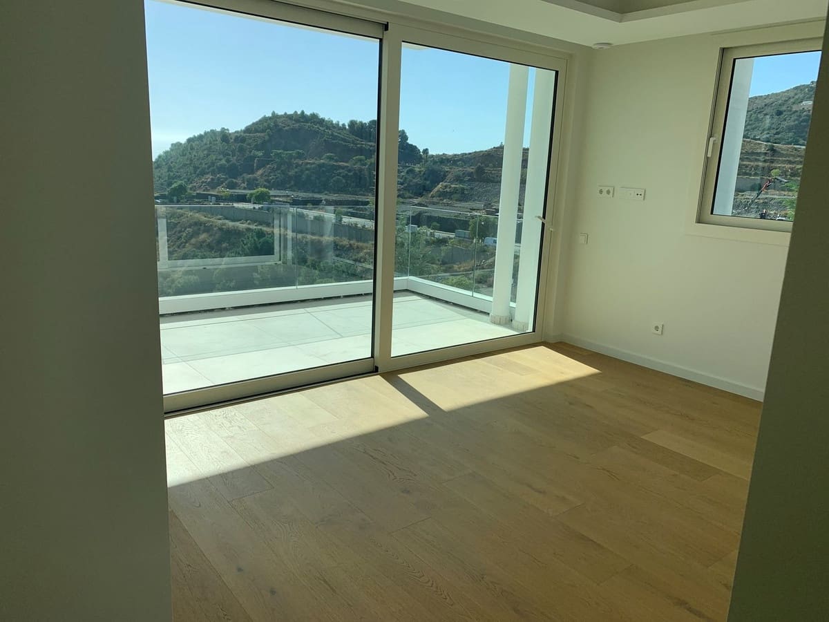 4 soverom Villa til salgs i Marbella med svømmebasseng garasje - € 4 500 000 (Ref: 9401639)