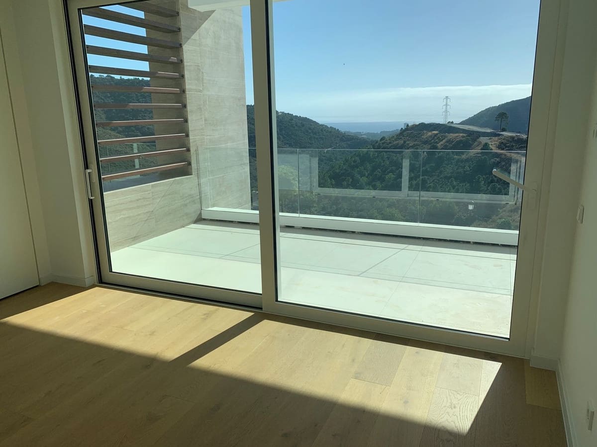 4 soverom Villa til salgs i Marbella med svømmebasseng garasje - € 4 500 000 (Ref: 9401639)