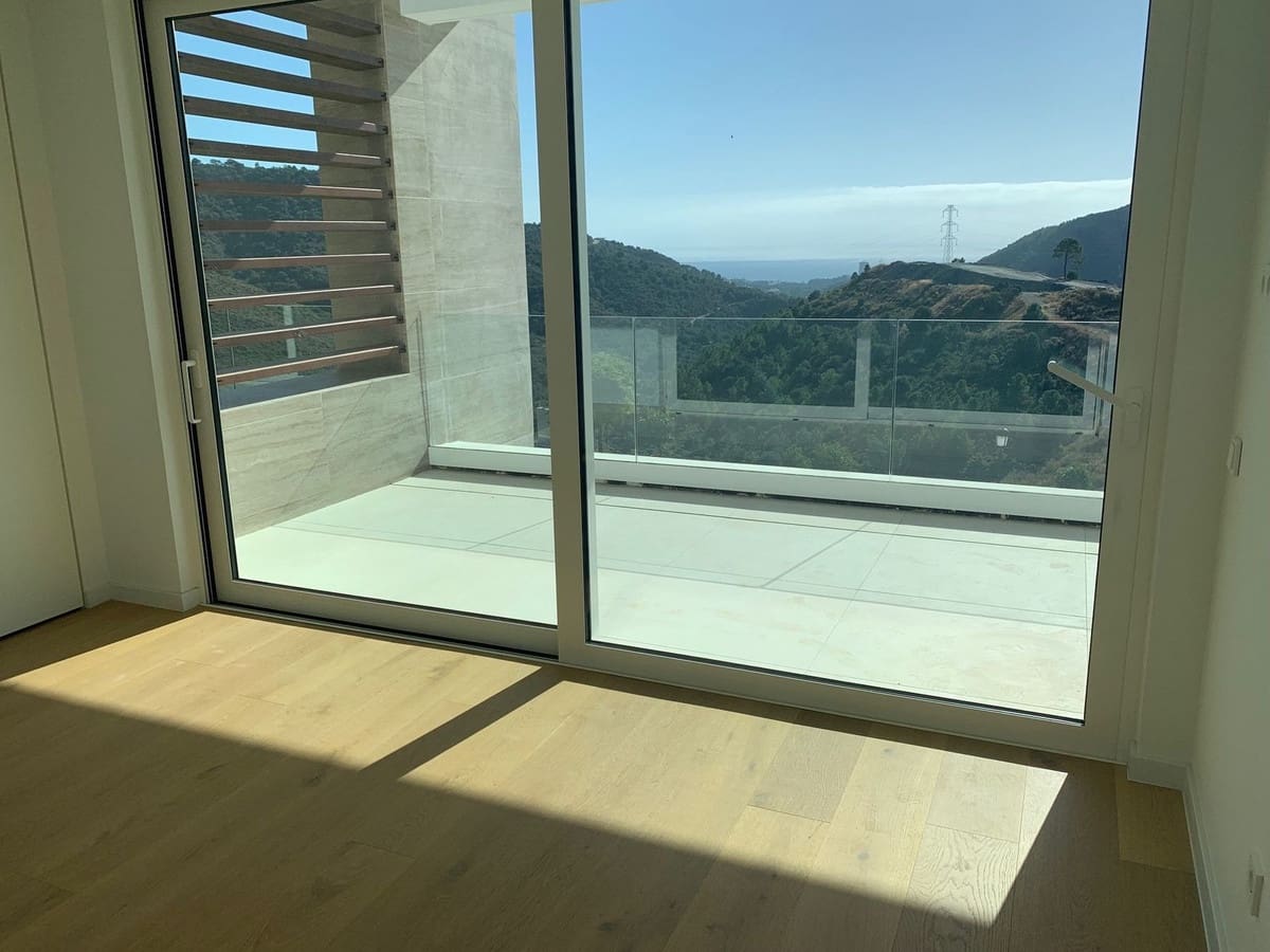 4 soverom Villa til salgs i Marbella med svømmebasseng garasje - € 4 500 000 (Ref: 9401639)