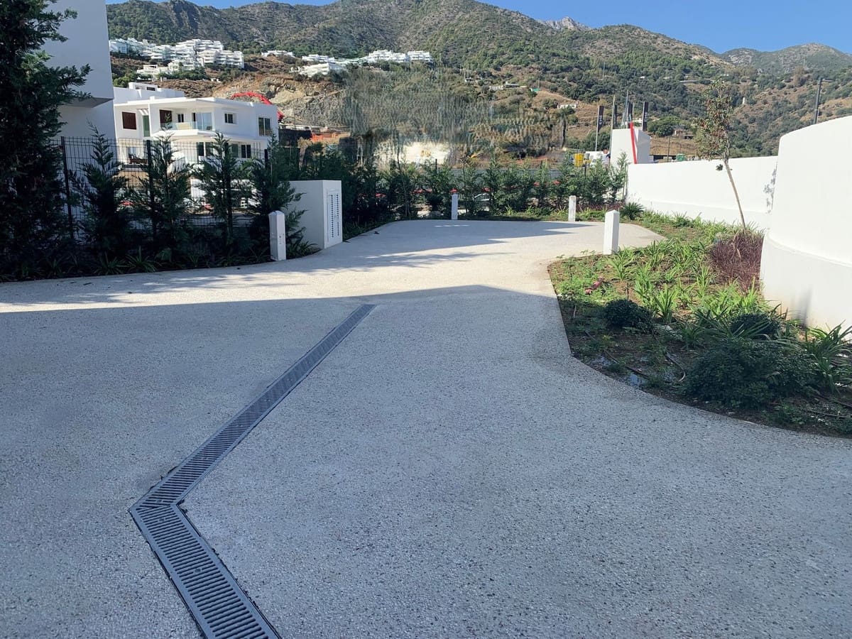 4 soverom Villa til salgs i Marbella med svømmebasseng garasje - € 4 500 000 (Ref: 9401639)