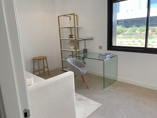 2 sypialnia Apartament na sprzedaż w Marbella z basenem - 1 125 000 € (Ref: 9401645)