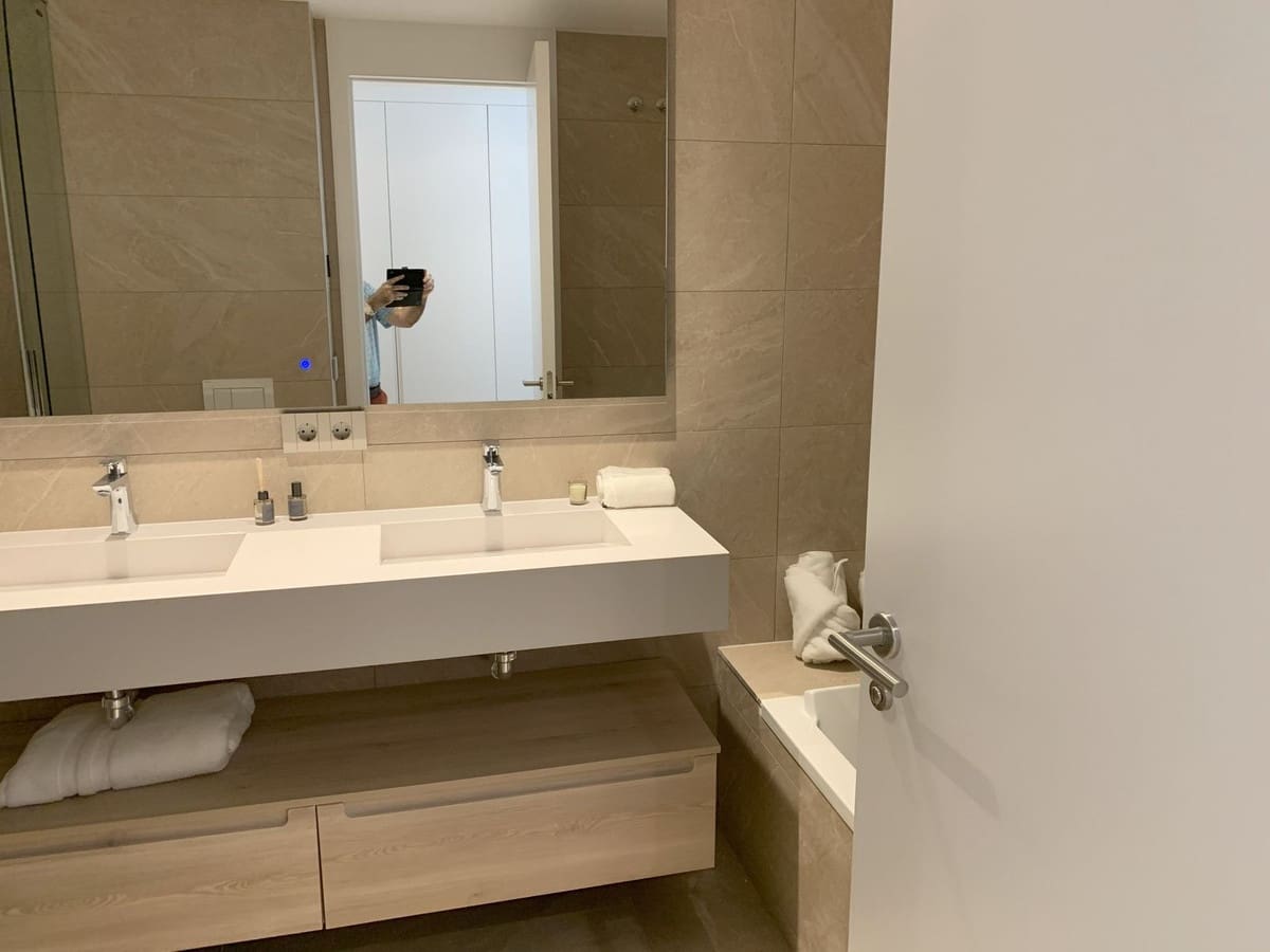 2 sypialnia Apartament na sprzedaż w Marbella z basenem - 1 125 000 € (Ref: 9401645)