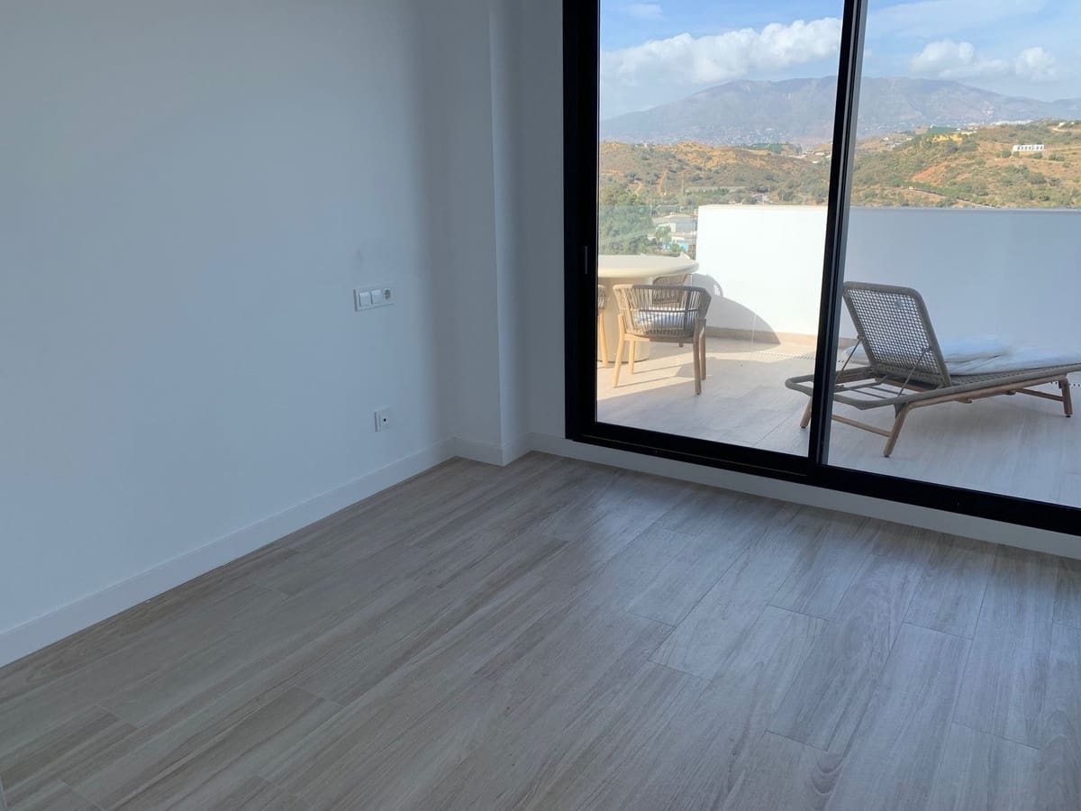 2 slaapkamer Appartement te koop in Mijas met zwembad garage - € 535.000 (Ref: 9401649)