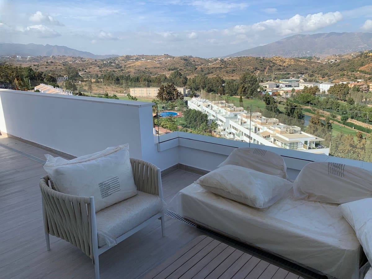 2 slaapkamer Appartement te koop in Mijas met zwembad garage - € 535.000 (Ref: 9401649)