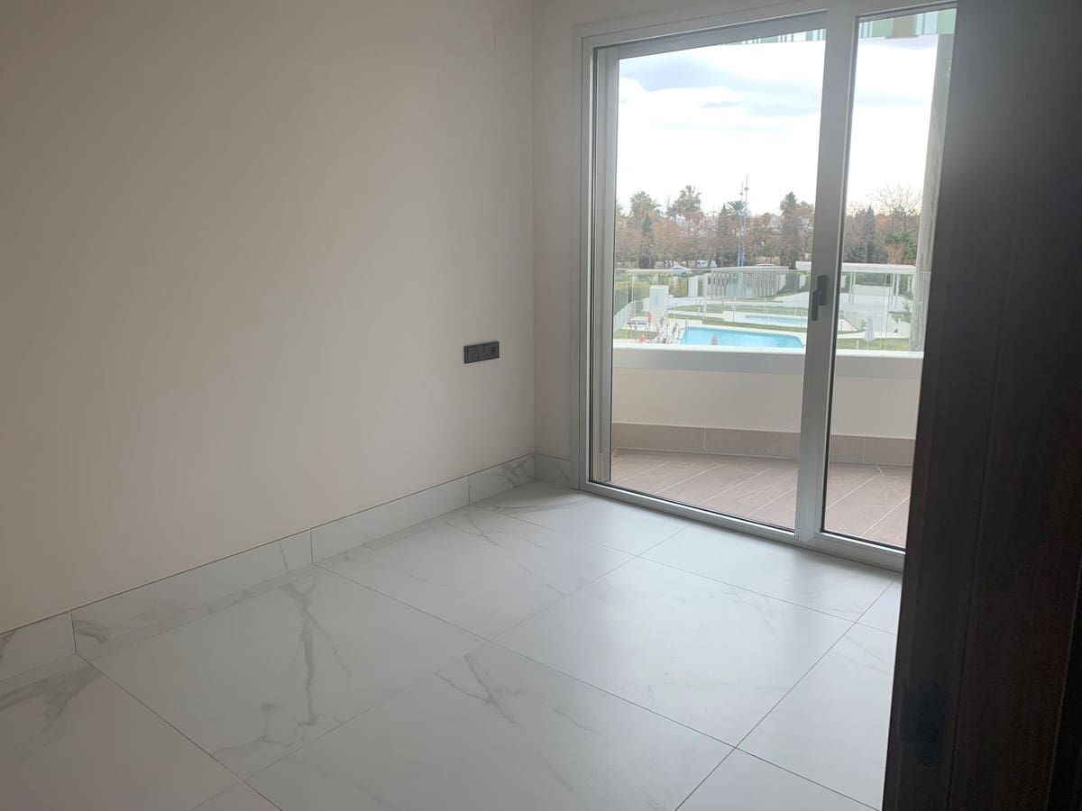 3 bedroom Apartment for sale in Marbella with pool - € 790,000 (Ref: 9401679)