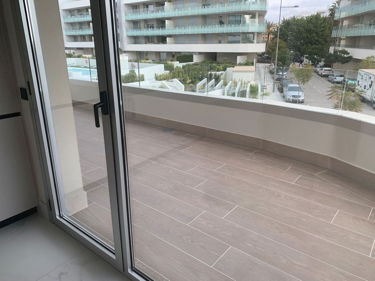 3 bedroom Apartment for sale in Marbella with pool - € 790,000 (Ref: 9401679)