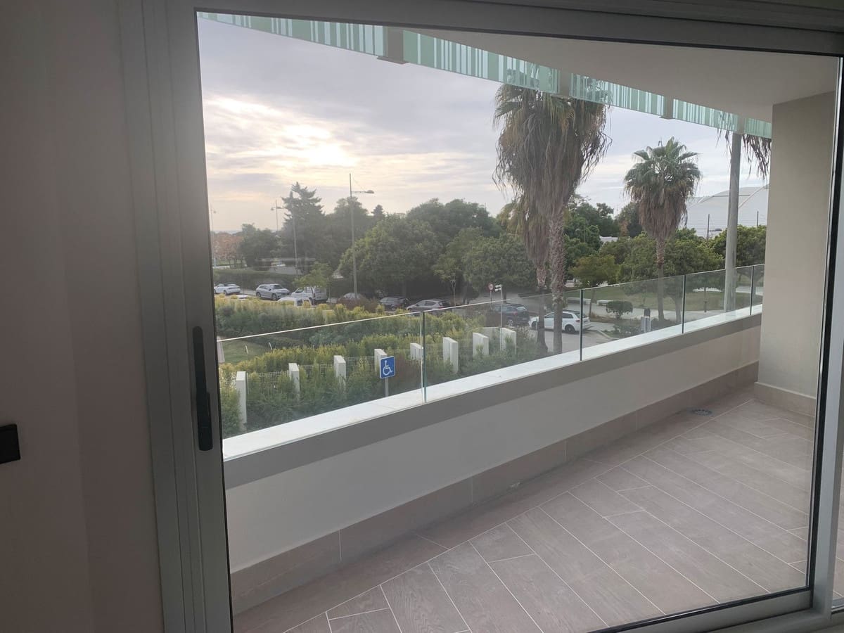 3 bedroom Apartment for sale in Marbella with pool - € 790,000 (Ref: 9401679)