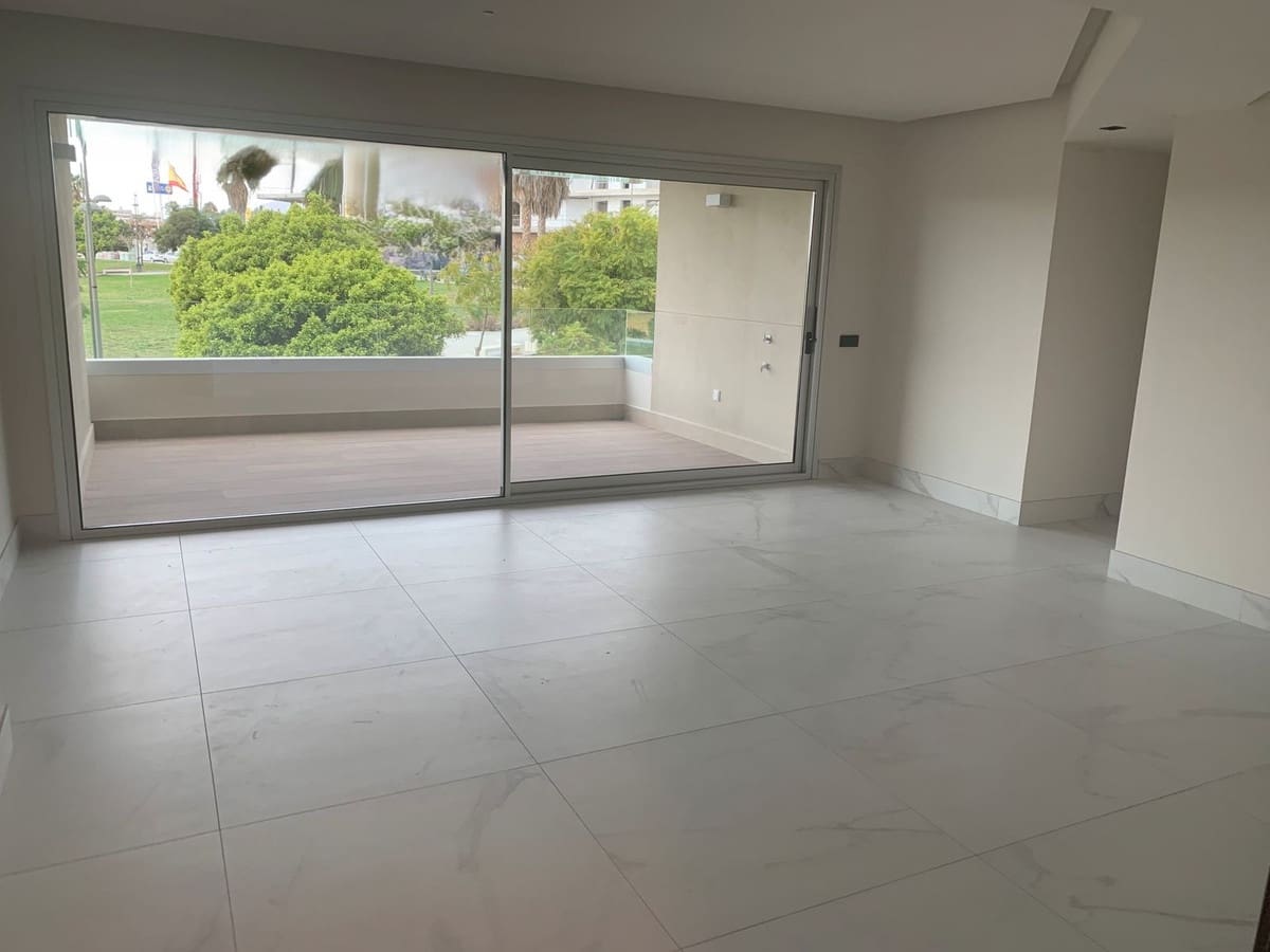 2 bedroom Apartment for sale in Marbella with pool - € 645,000 (Ref: 9401681)