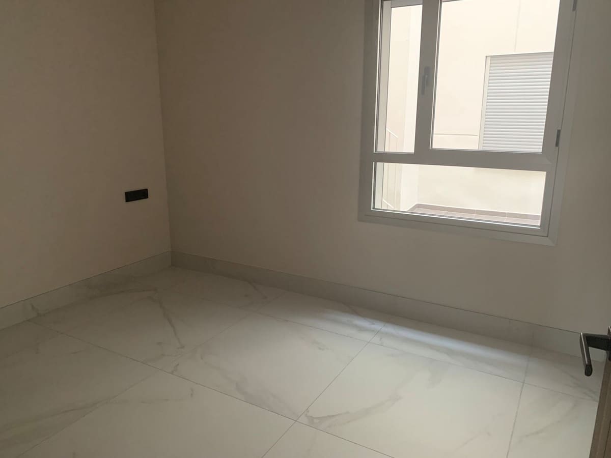 2 bedroom Apartment for sale in Marbella with pool - € 645,000 (Ref: 9401681)