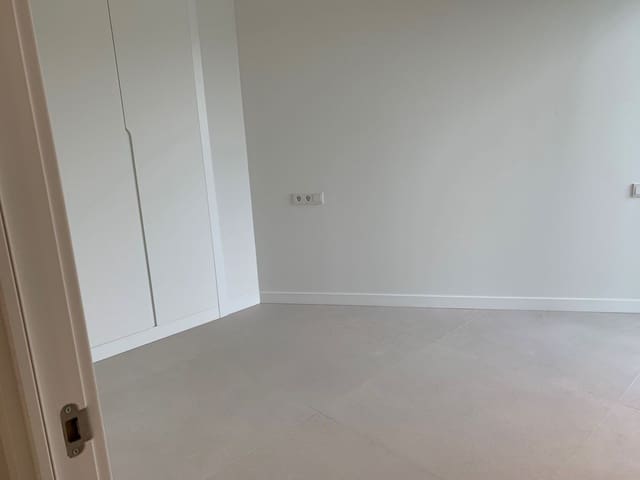 4 bedroom Semi-detached Villa for sale in Marbella with pool garage - € 1,795,000 (Ref: 9401689)