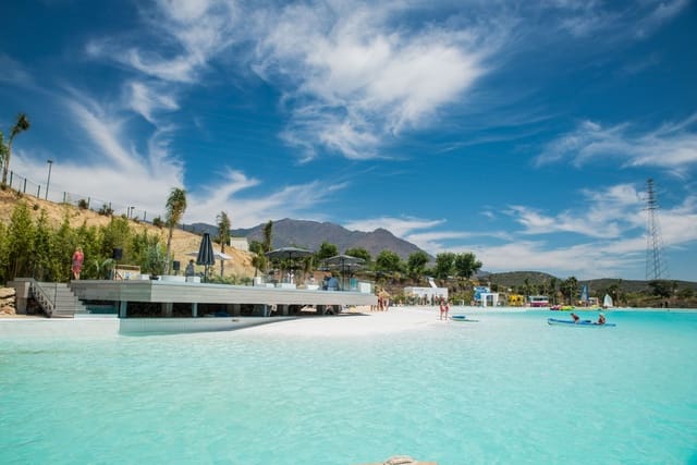 2 sovrum Lägenhet till salu i Estepona med pool - 335 000 € (Ref: 9401698)