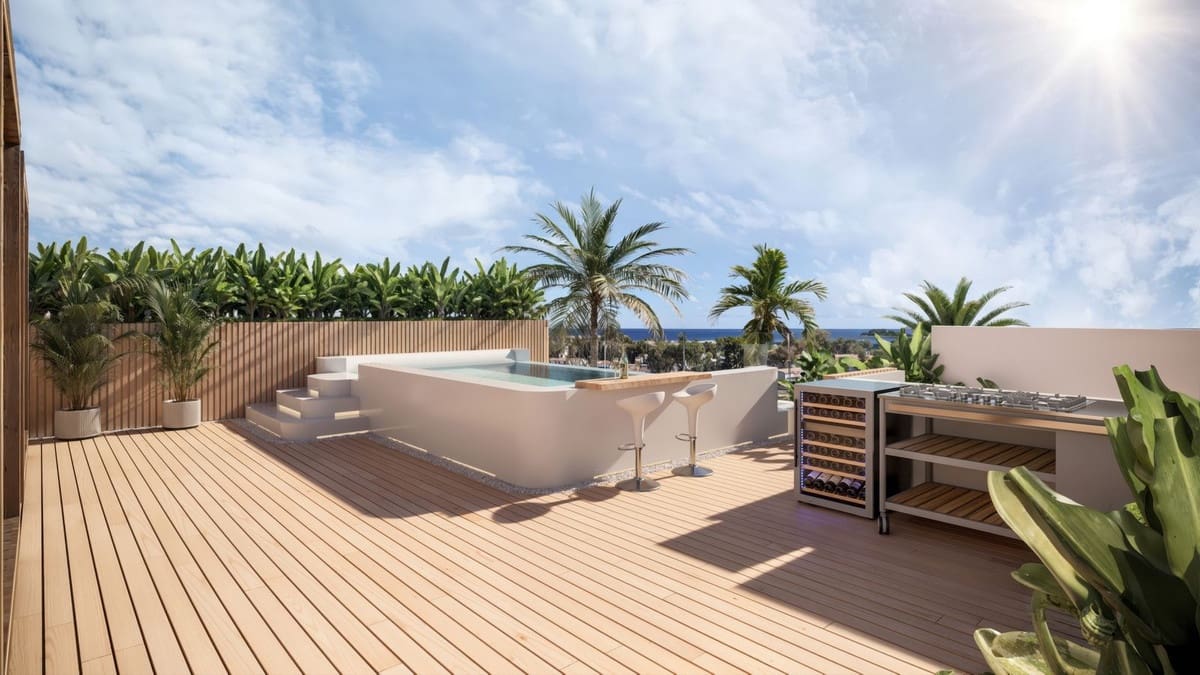 2 bedroom Apartment for sale in Marbella with pool garage - € 595,000 (Ref: 9433478)