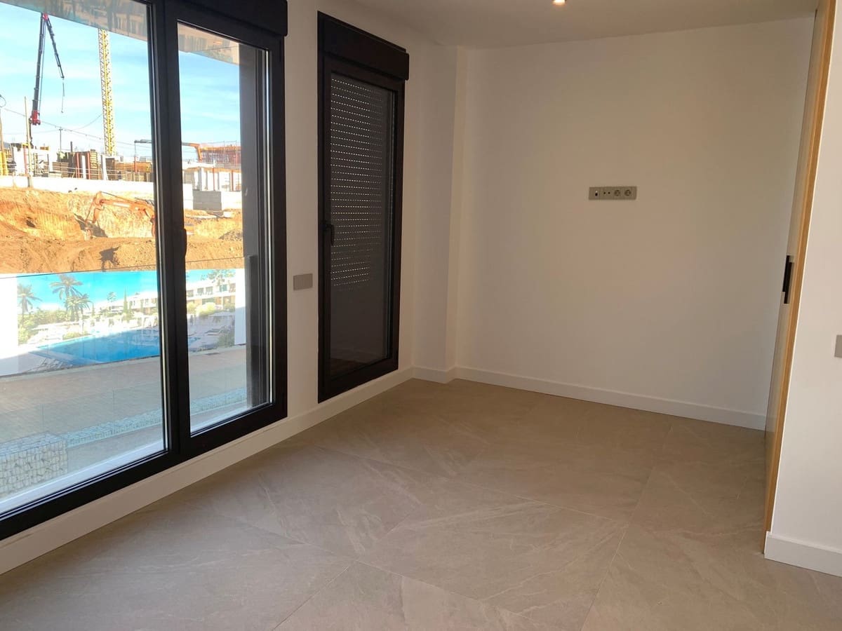 2 sypialnia Penthouse na sprzedaż w Marbella z basenem - 1 404 000 € (Ref: 9447049)