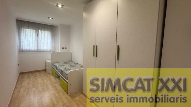 5 bedroom Apartment for sale in Figueres with garage - € 285,000 (Ref: 9691518)