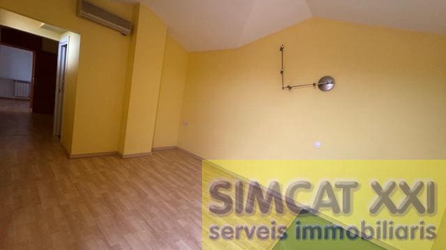 5 bedroom Apartment for sale in Figueres with garage - € 285,000 (Ref: 9691518)